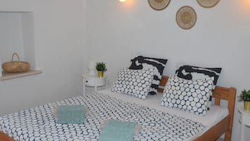 House | 2 bedrooms, individually furnished, bed sheets