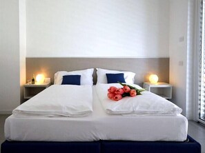 Ảnh chưa phân loại, 3 trong số 19 ảnh, nút