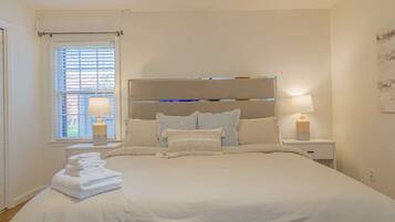 3 bedrooms, desk, iron/ironing board, WiFi