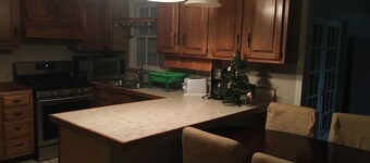 Spacious Beautiful House near Botanical Garden