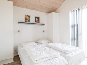 House - 8 Person Holiday Home in Fano (Fano)