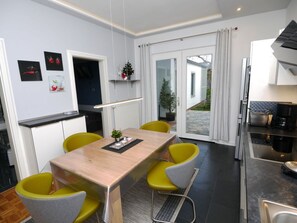 Ferienhaus | Eigene Küche | Ofen, Wasserkocher, Toaster