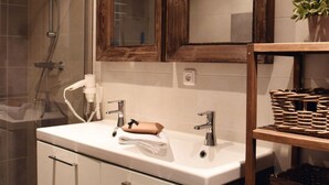 Apartment | Badezimmer