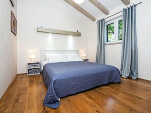 Villa | 3 soverom, individuelt innredet og strykejern/-brett