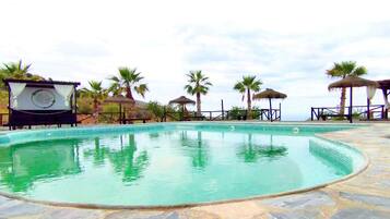 Cottage | Kolam renang | Kolam renang terbuka