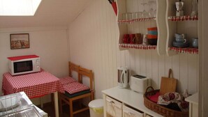 Apartment | Tempat makan