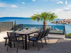 Villa | Pool | Indoor pool, outdoor pool - Luxury Villa With Swimming Pool and Sauna (Okrug)