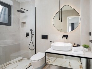 Villa | Bathroom | Shower