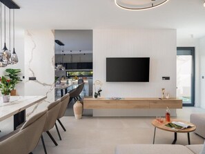 Villa | Dining