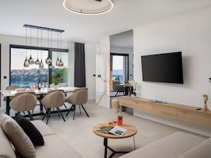 Villa | Dining - Luxury Villa With Swimming Pool and Sauna (Okrug)