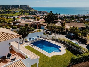 House | Pool - Fantastic Four-bedroom Villa With Private Pool (Lagos)