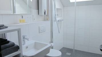 Apartment | Bathroom | Towels