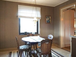 House | Dining - 5 Person Holiday Home in Lysekil (Lysekil)