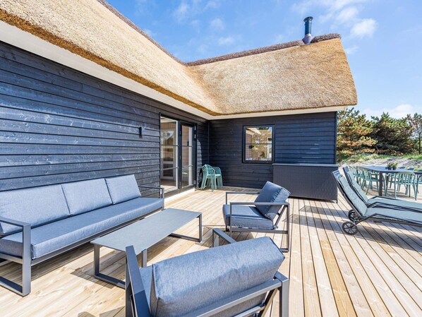 Exterior - 8 Person Holiday Home in Henne (Henne)