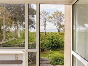 الإطلالة من المنشأة