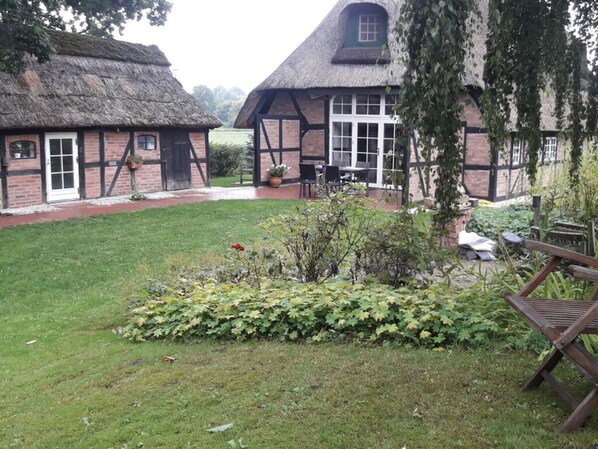 Property grounds - Family Kiep Comfortable Holiday Residence (Grebin)