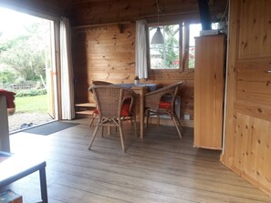 Dining - Family Kiep Comfortable Holiday Residence (Grebin)