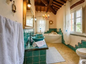 Bathroom - Villa al Molino Comfortable Holiday Residence (Fauglia)