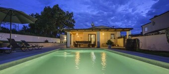 Villa G With Pool in Barban