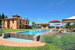 Pool - Lavish Peccioli Villa (Peccioli)