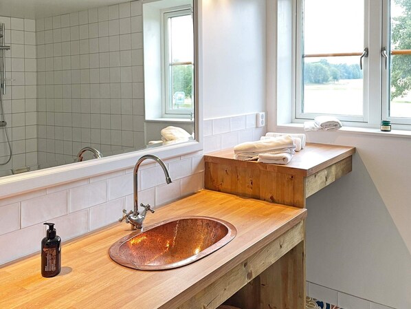 House | Bilik Mandi