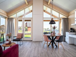 House | Dining - House for the Disabled, Holiday Park in Friesland (Akkrum)