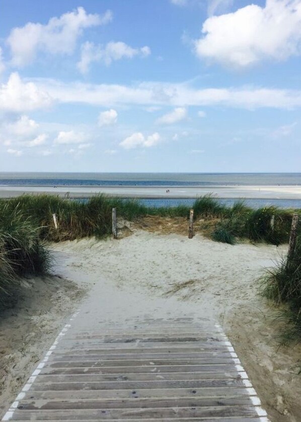 Beach - Cosy Apartment Near Centre (Langeoog)