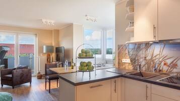 House | Private kitchen | Electric kettle, toaster