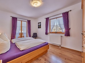 House | 1 bedroom, individually furnished, iron/ironing board - Holiday Apartment "wetterstein" (Kruen)