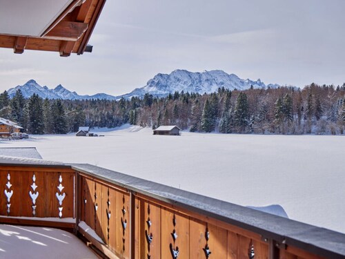 Holiday Apartment "wetterstein"