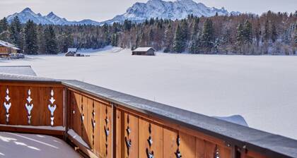 Holiday Apartment "wetterstein"