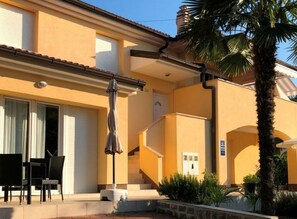 Exterior - Apartment Pavic (Omisalj)