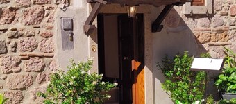 Former art studio in the heart of the medieval district