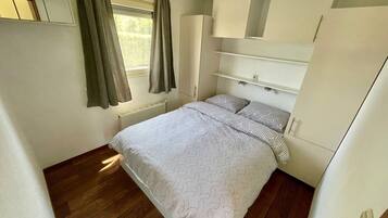 Chalet | 2 kamar tidur dan dilengkapi dengan perabotan berbeda-beda