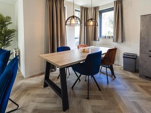 House | Dining - Premium Forest Retreat at Broeckhuys (Ewijk)