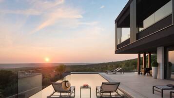 House | Pool | Outdoor pool