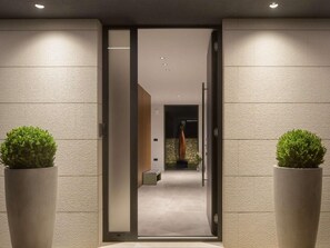 House | Reception