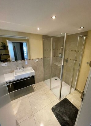 House | Bathroom - Rosenhof to the Weser (Beverungen)