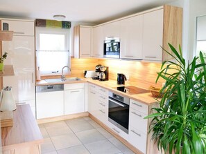 House | Private kitchen - Sunshine Comfortable Holiday Residence (Sint Maarten)