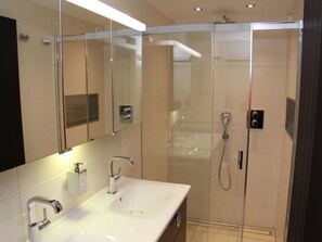 House | Bathroom