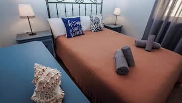 3 slaapkamers, een strijkplank/strijkijzer, reisbedje, gratis wifi