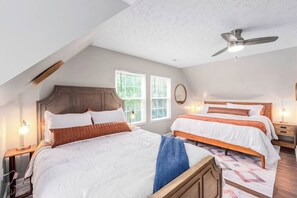 4 habitaciones, tabla de planchar con plancha, wifi y ropa de cama 