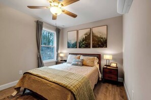 2 habitaciones, escritorio, tabla de planchar con plancha y wifi 