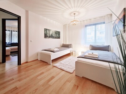 "Sweet Home" (Central & Quiet) ****