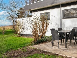 House | Outdoor dining
