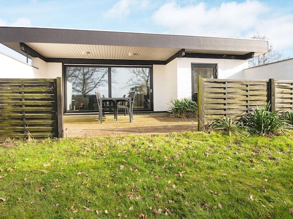 House | Outdoor dining