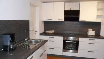 Ferienhaus | Eigene Küche | Ofen, Wasserkocher, Toaster