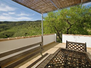 View from property - Mountain Escape in Laroya (Laroya)