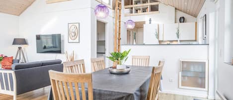 House | Dining