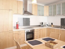 Horno, tetera/pava eléctrica, tostadora